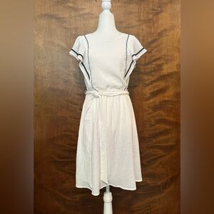 Banana Republic Embroidered Fit & Flare Dress Womens M White Flutter Sleeve NWT